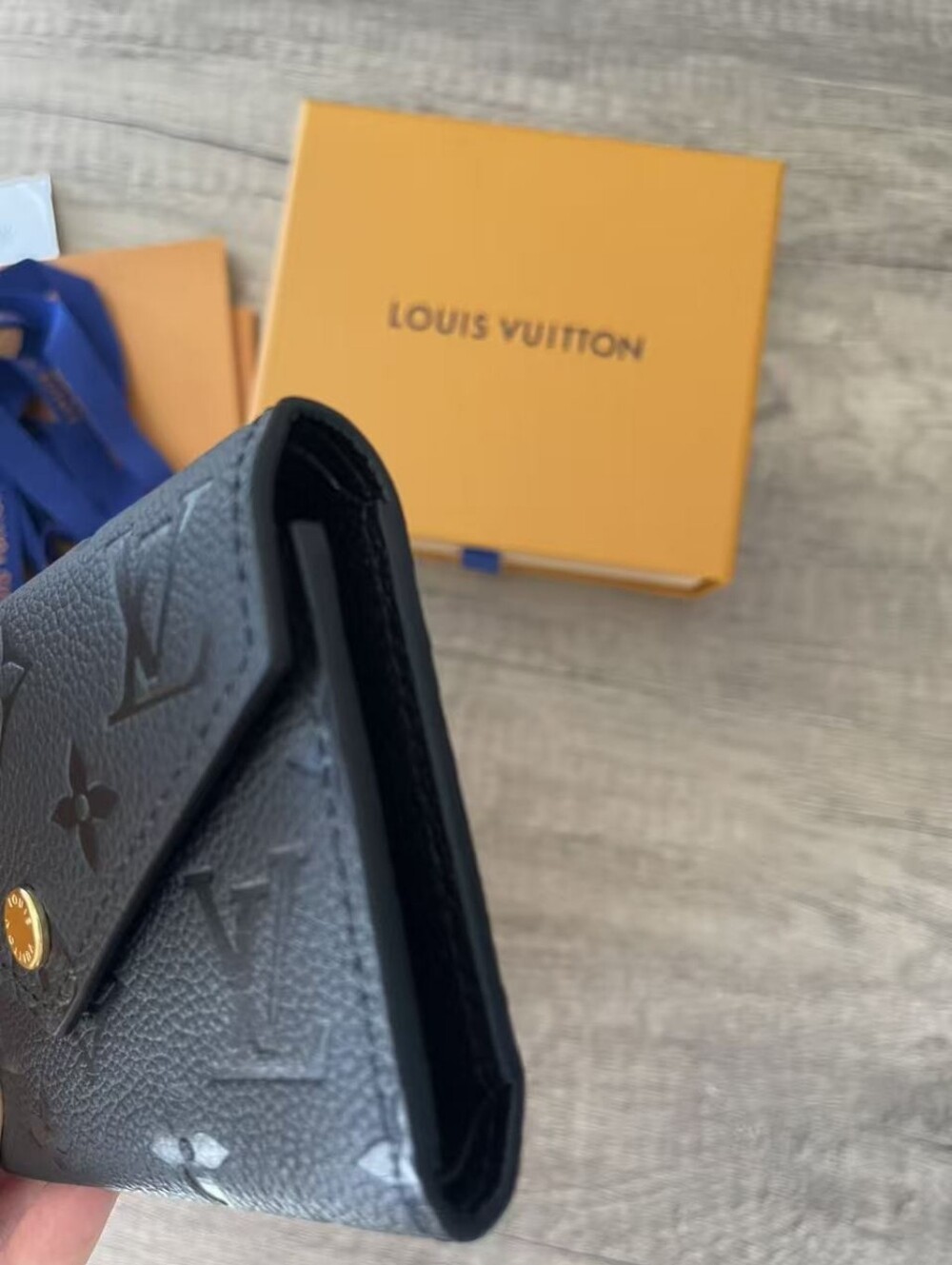 Louis Vuitton Victorine Wallet - Picture 8 of 11